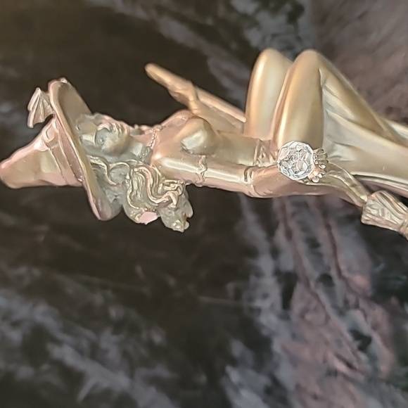 0243. SEXY Witch 🧙‍♂️ On a Broom w/ Crystal 🔮 Ball 💖 - Picture 12 of 15